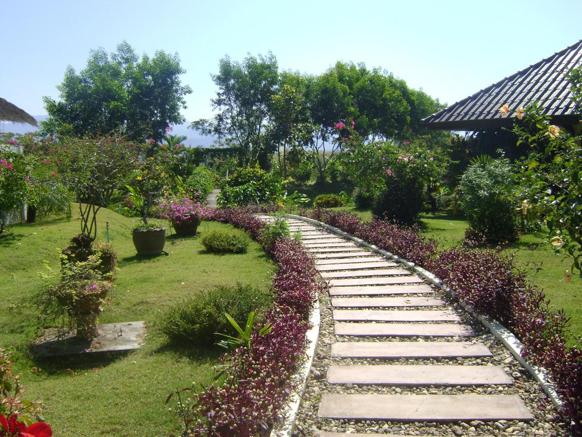 Maekok River Village Resort Mae Ai Exterior foto