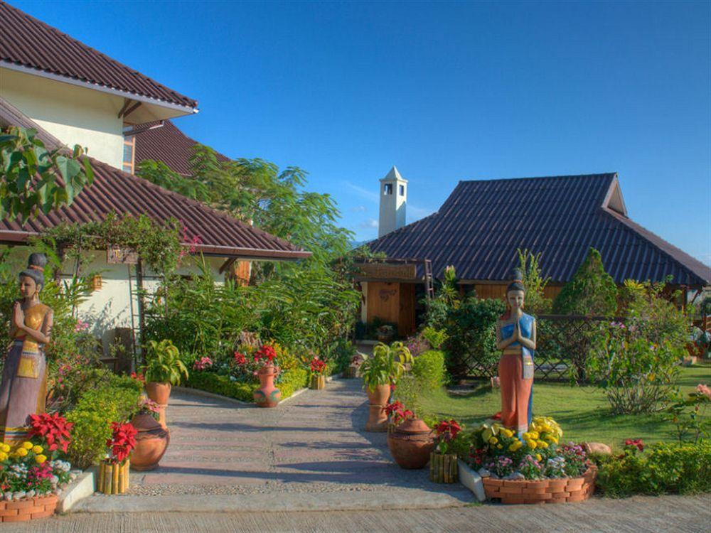 Maekok River Village Resort Mae Ai Exterior foto