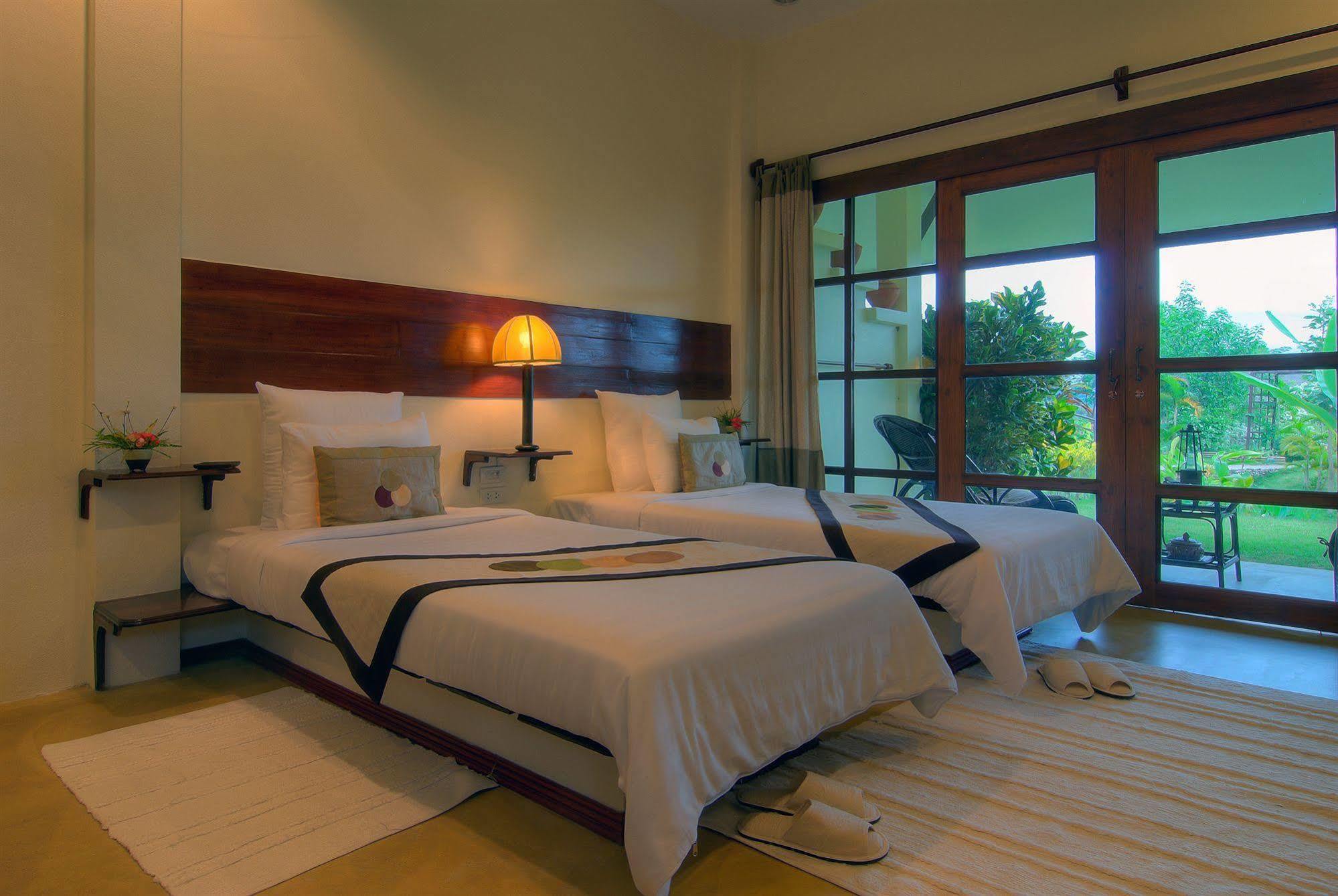 Maekok River Village Resort Mae Ai Exterior foto