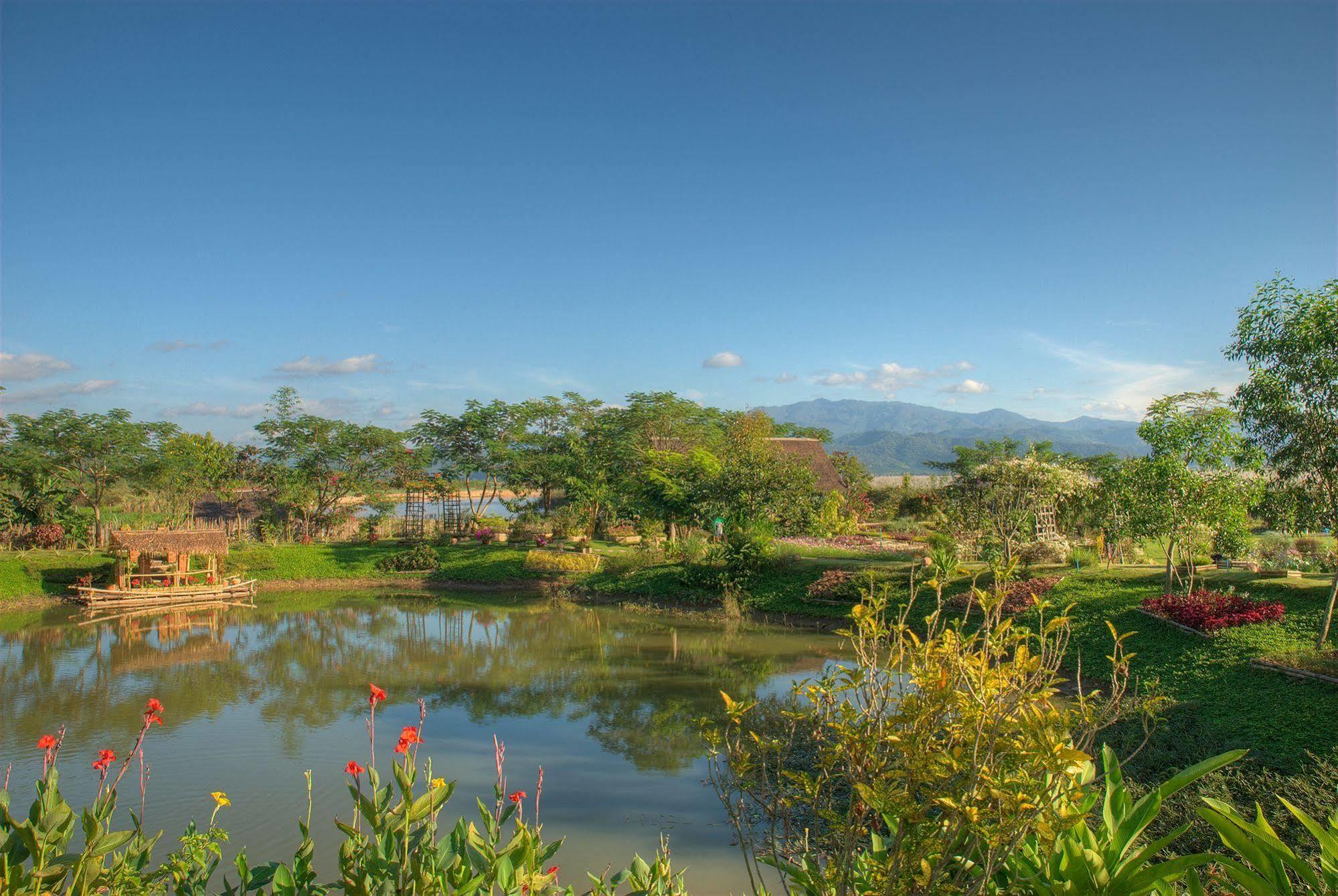 Maekok River Village Resort Mae Ai Exterior foto